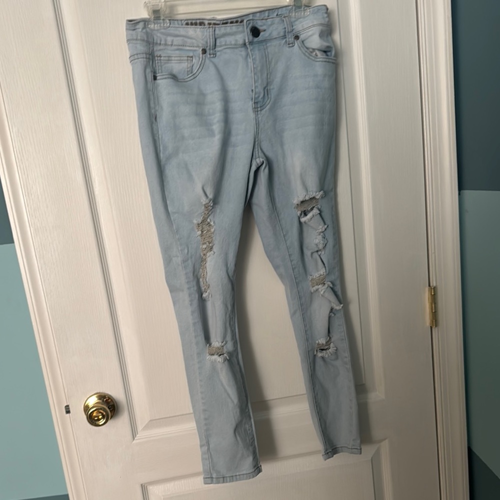 Stylish Light Blue Distressed Women's Jeans